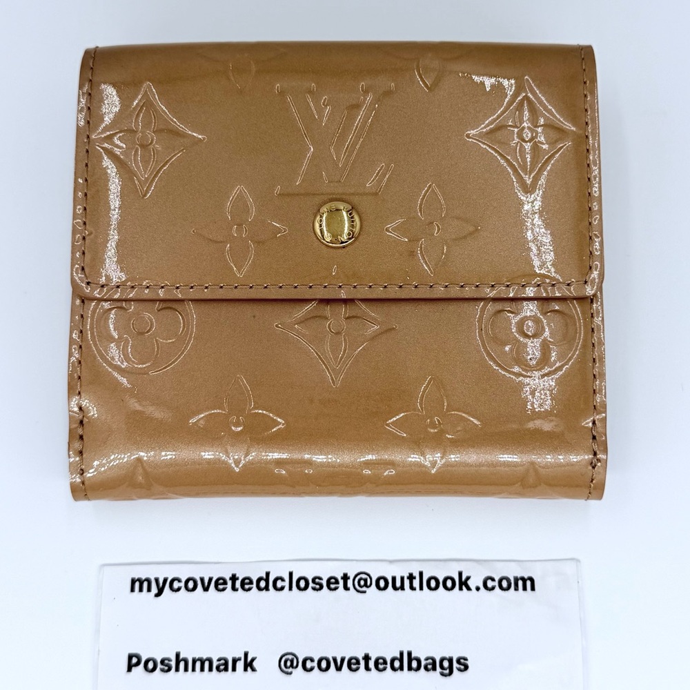 LV Elise Latte Vernis Compact Wallet Rare Color in Excellent Condition. - Picture 1 of 15